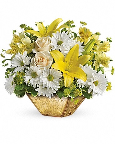 Garden Reflections Centerpiece by Teleflora