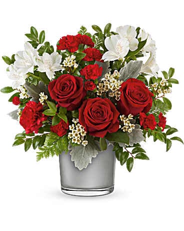 Teleflora's Midnight Kiss Bouquet